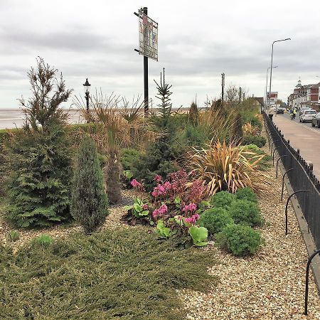 Lovely Sea Front House In Cleethorpes - Sleeps 6 Buitenkant foto