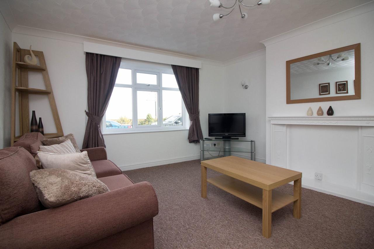 Lovely Sea Front House In Cleethorpes - Sleeps 6 Buitenkant foto