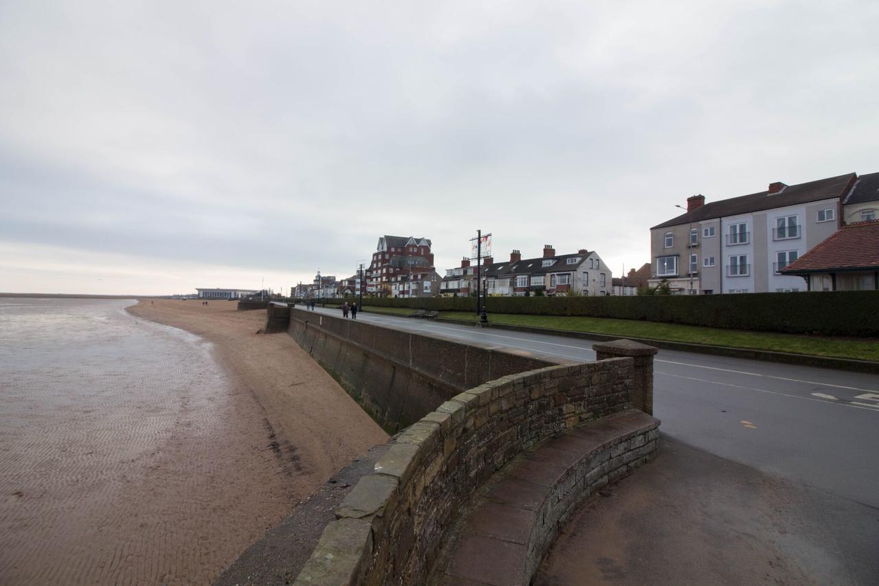 Lovely Sea Front House In Cleethorpes - Sleeps 6 Buitenkant foto