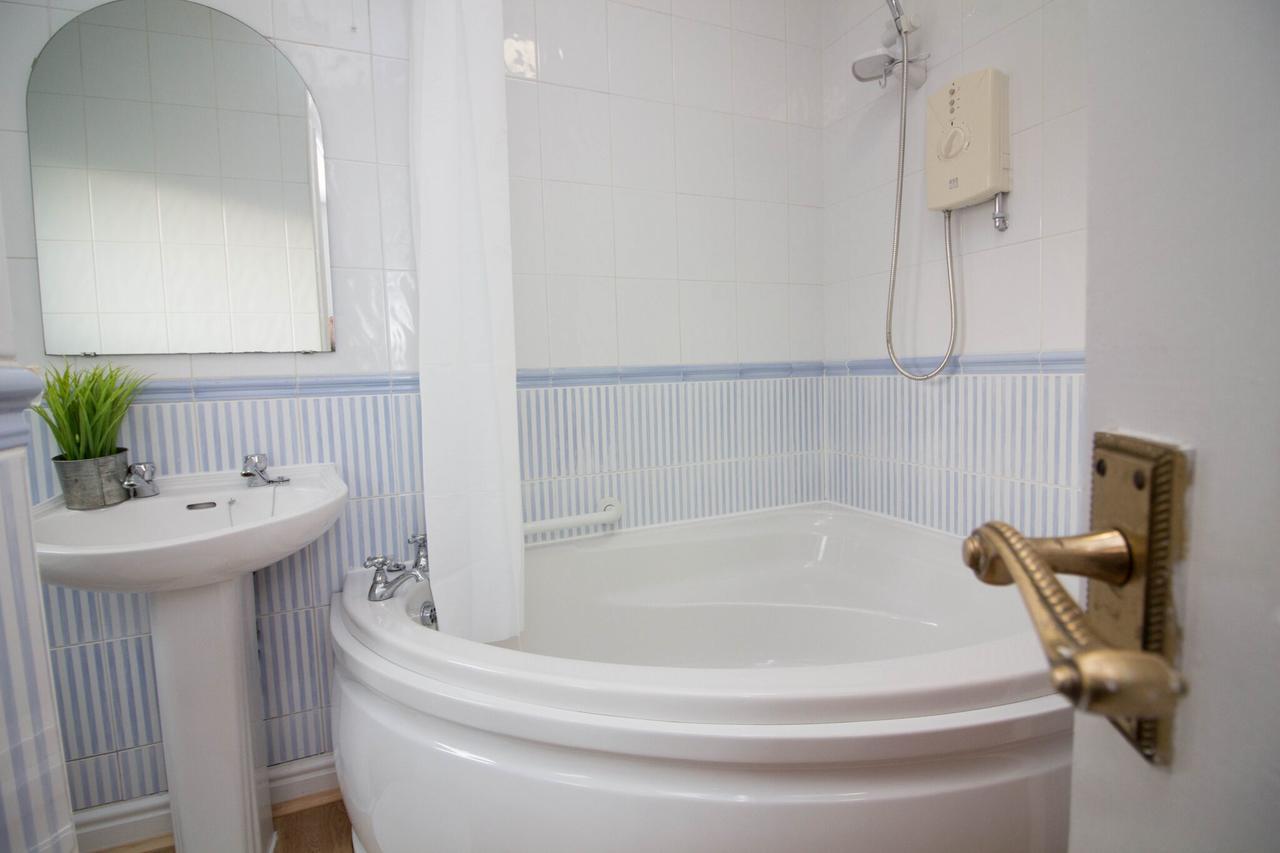 Lovely Sea Front House In Cleethorpes - Sleeps 6 Buitenkant foto