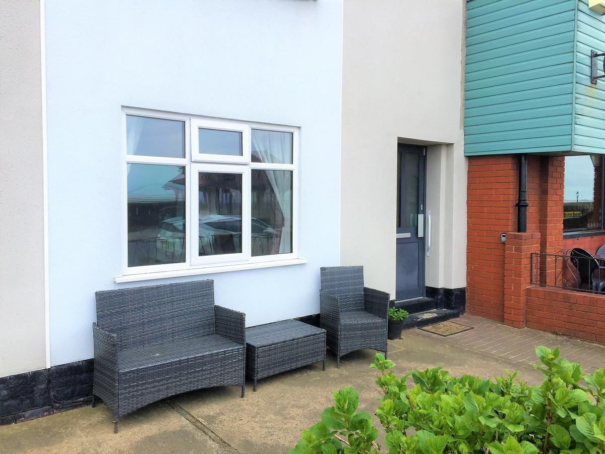 Lovely Sea Front House In Cleethorpes - Sleeps 6 Buitenkant foto