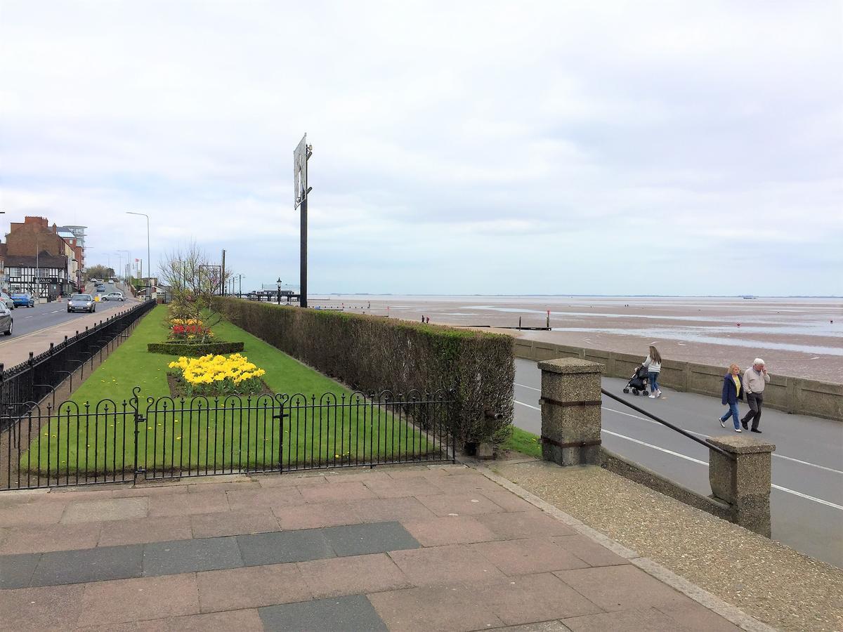 Lovely Sea Front House In Cleethorpes - Sleeps 6 Buitenkant foto